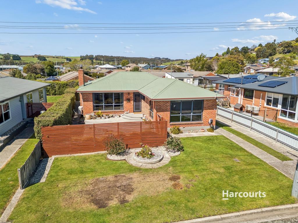 11 NICHOLS ST, ULVERSTONE, TAS 7315