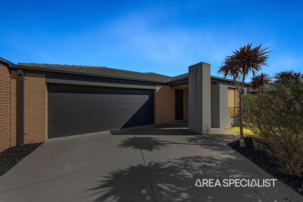 22 St Clair Ave, Cranbourne West, VIC 3977
