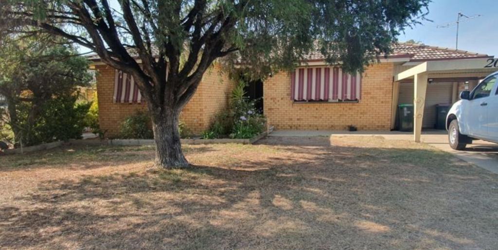 20 Larool St, South Tamworth, NSW 2340
