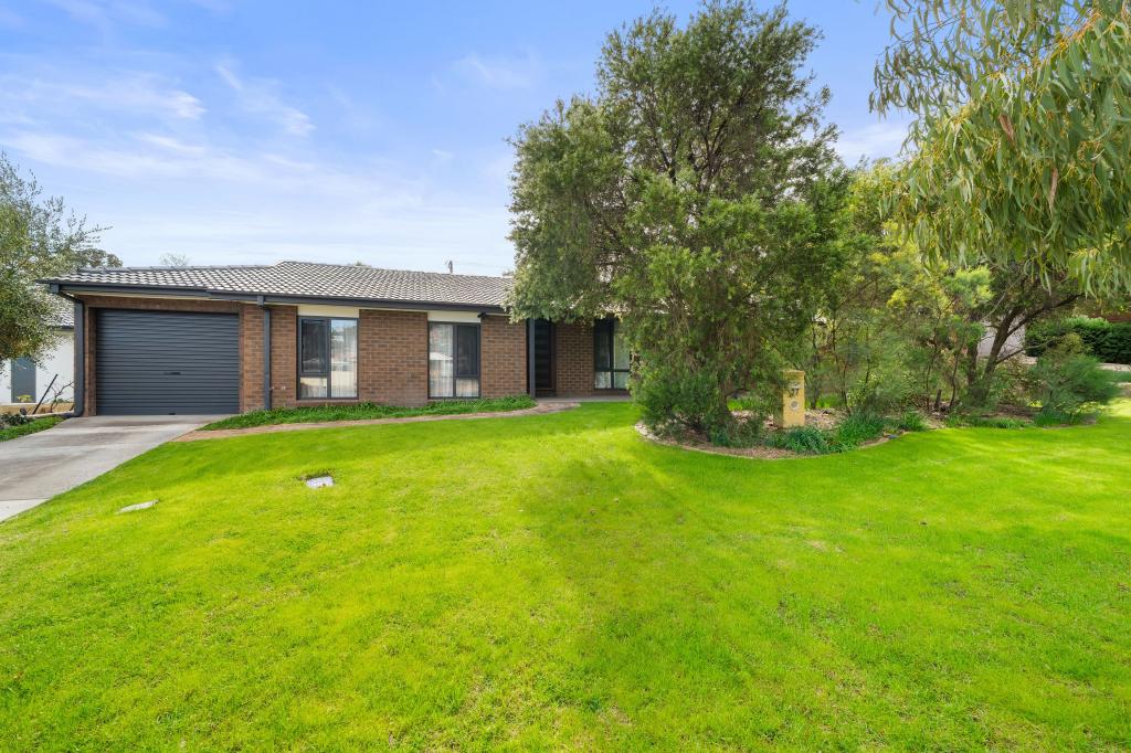 27 Downard St, Calwell, ACT 2905