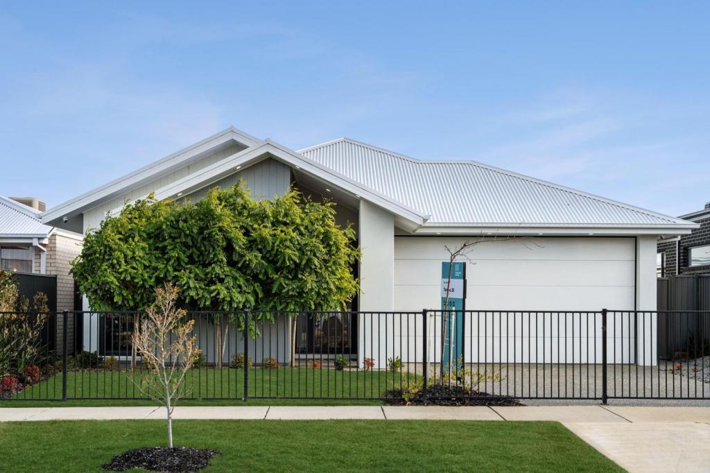 30 Blomeley Dr, Lucas, VIC 3350