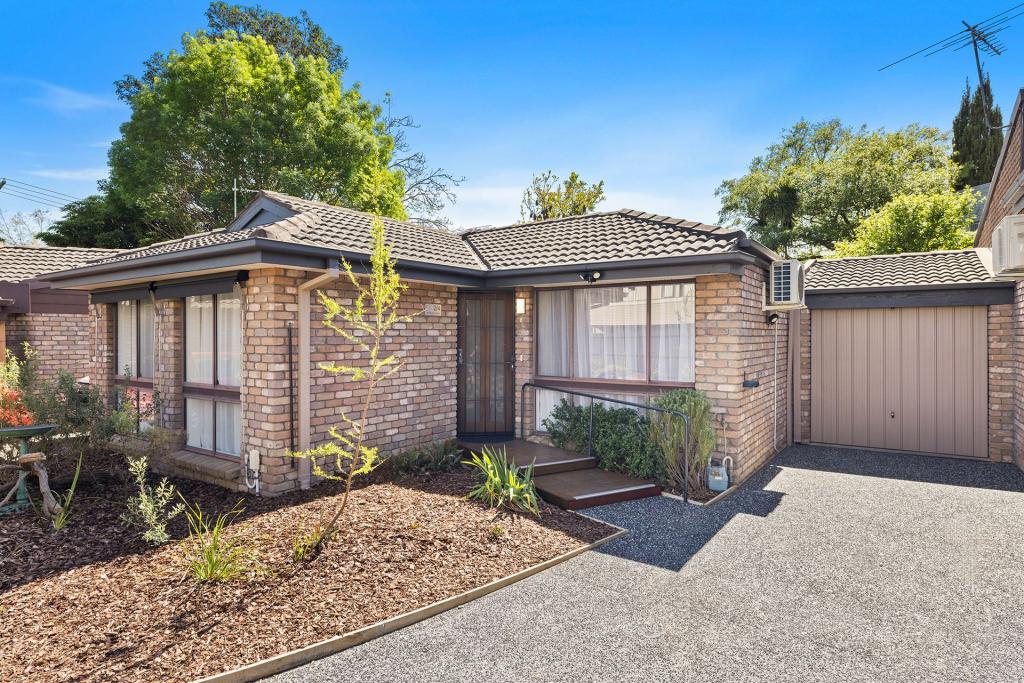 2/4 HOLSKAMP RD, MOUNT WAVERLEY, VIC 3149