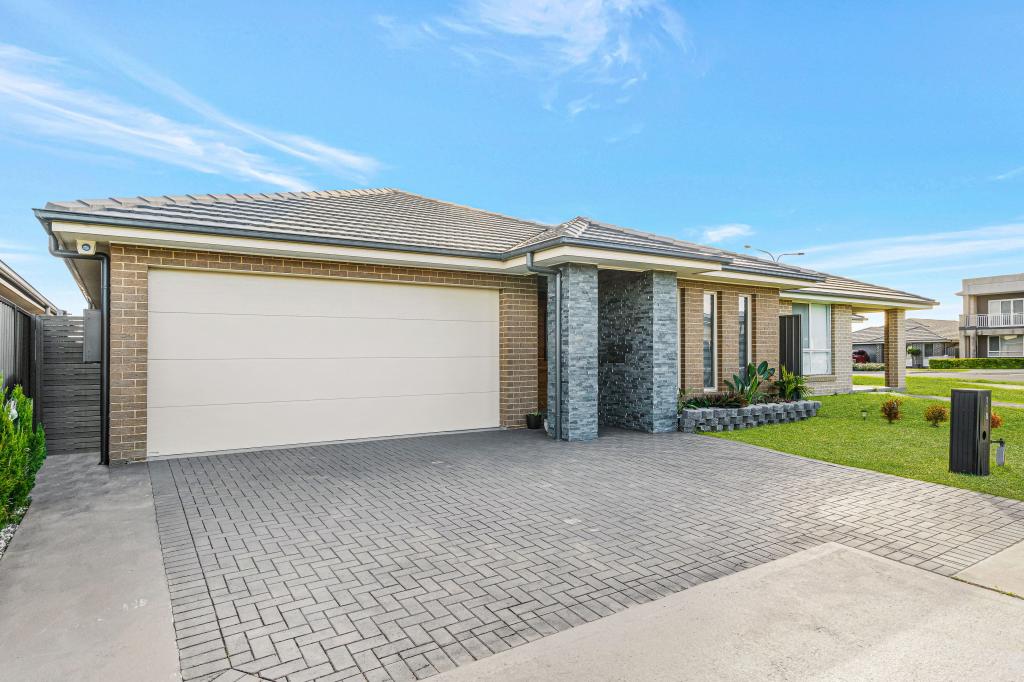 118 VILLAGE CCT, GREGORY HILLS, NSW 2557