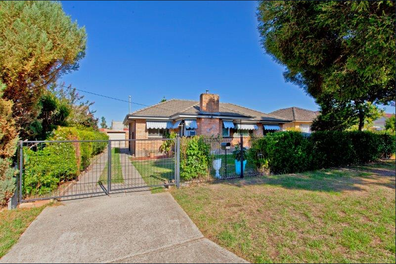 361 Parnall St, Lavington, NSW 2641