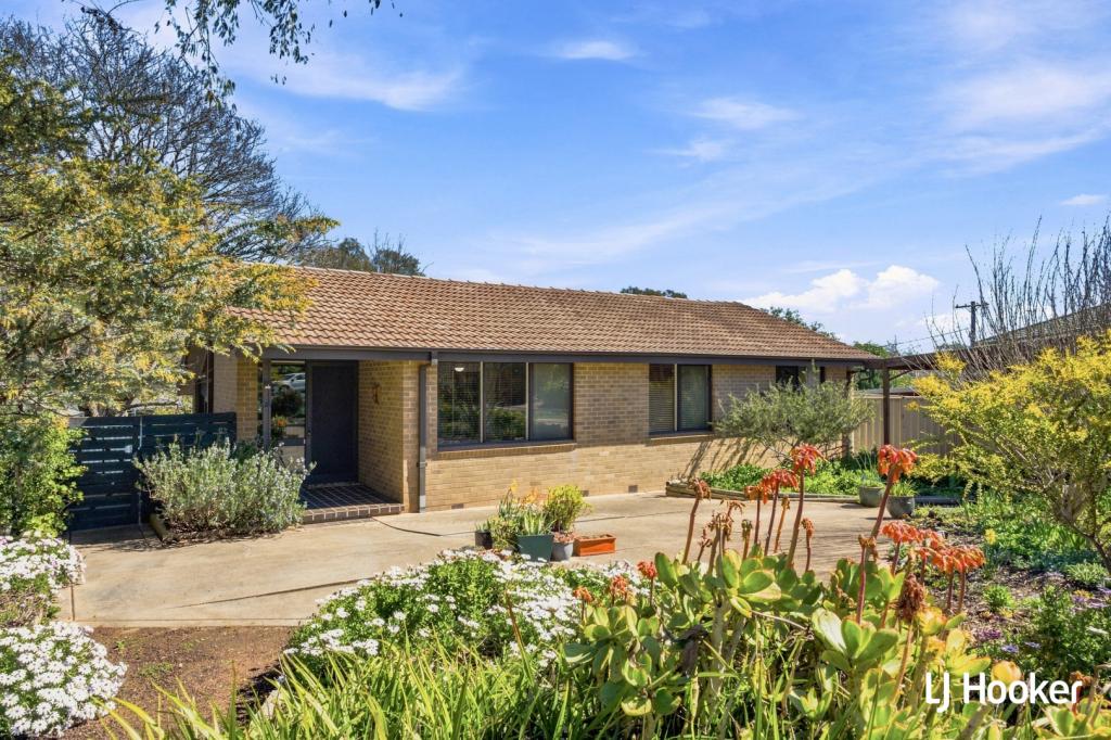 3 Broadbent St, Scullin, ACT 2614