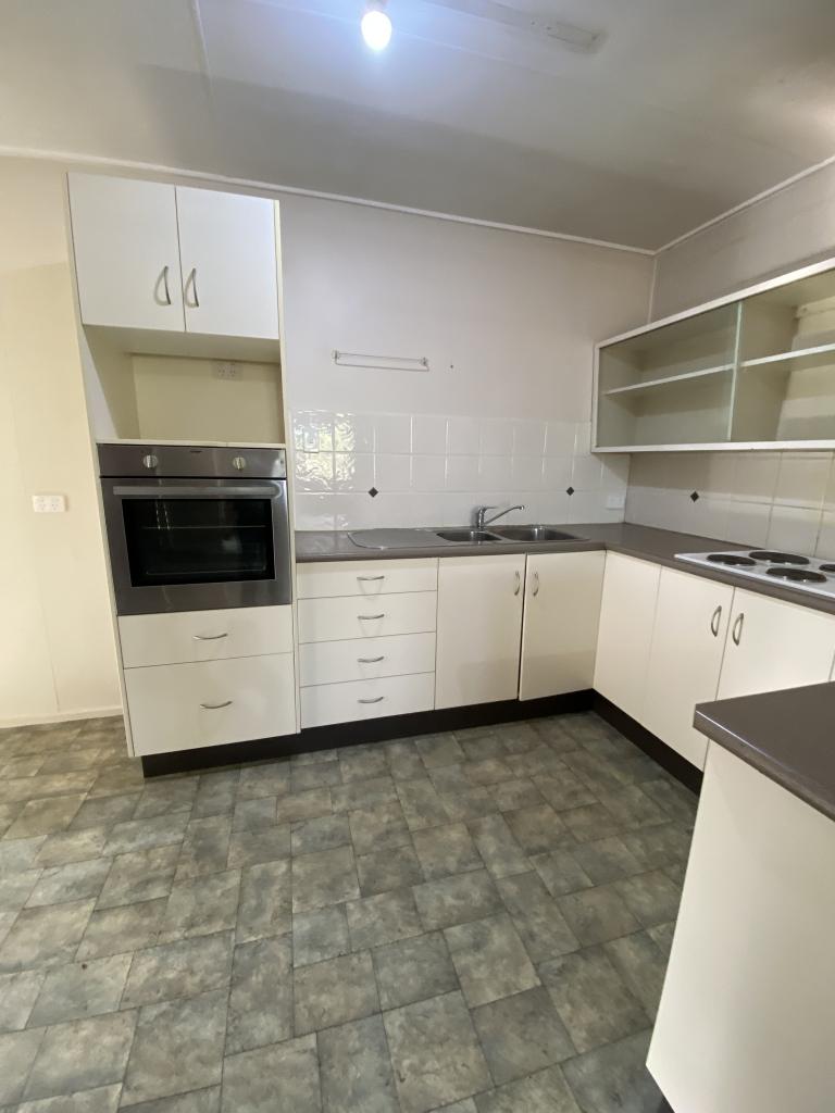 2/55 Esmond St, Emerald, QLD 4720