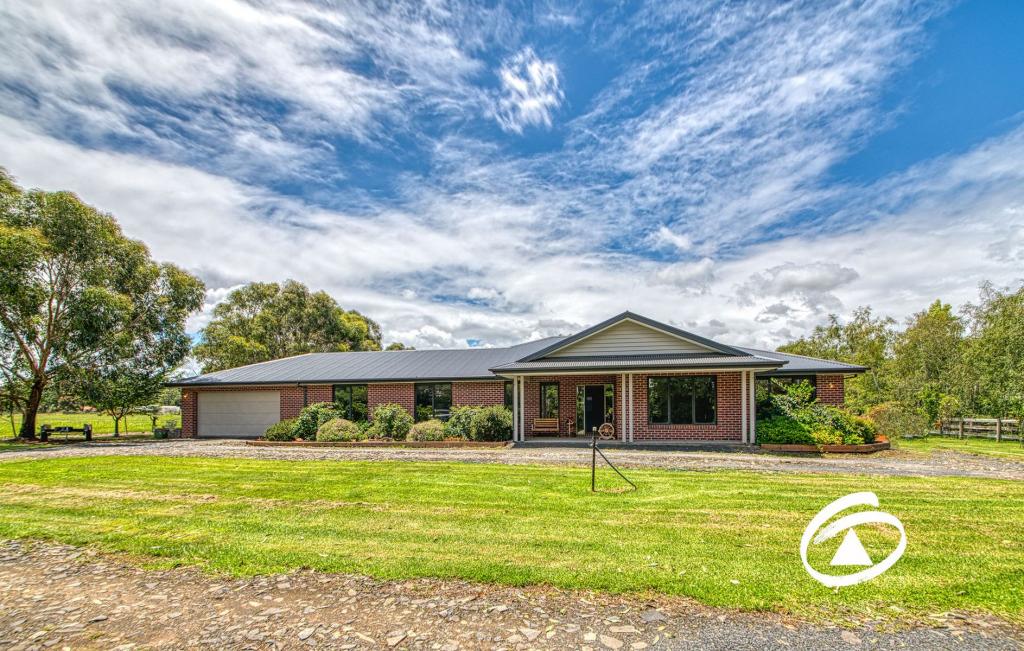 2a Fairway Ct, Pakenham, VIC 3810