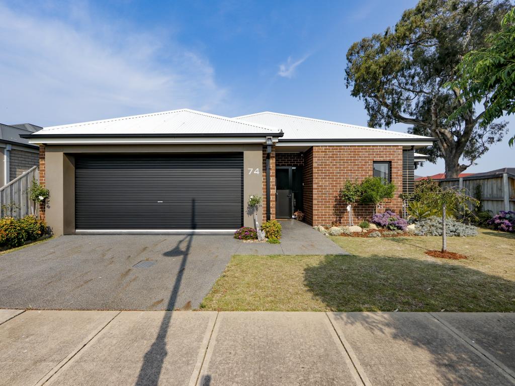 74 Woondella Bvd, Sale, VIC 3850