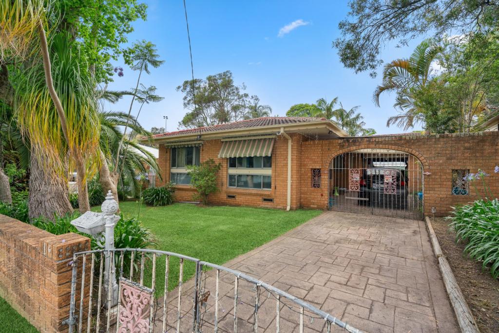 13 Kareelah Ave, Berkeley Vale, NSW 2261