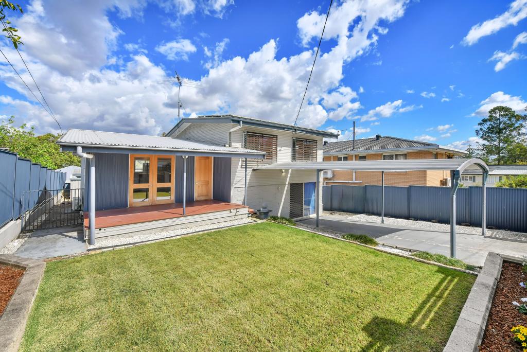 1 Belleglade Ave, Bundamba, QLD 4304