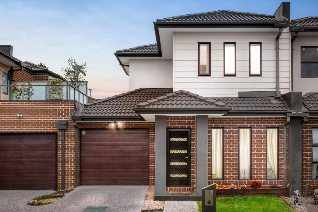 82 GOSFORD CRES, BROADMEADOWS, VIC 3047