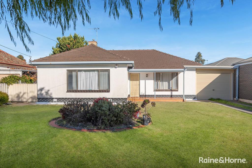 11 CUNGENA AVE, PARK HOLME, SA 5043