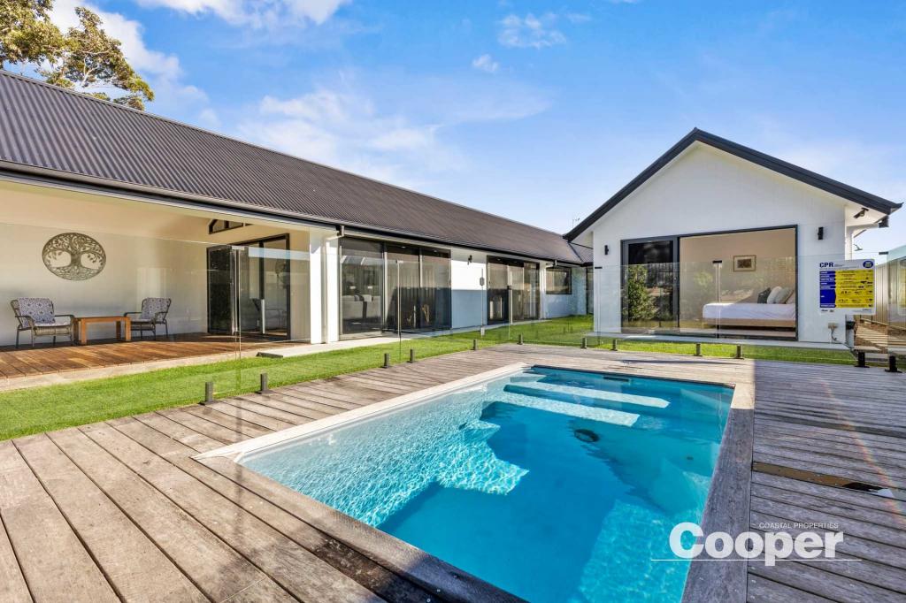 11 Galiga Cres, Dolphin Point, NSW 2539