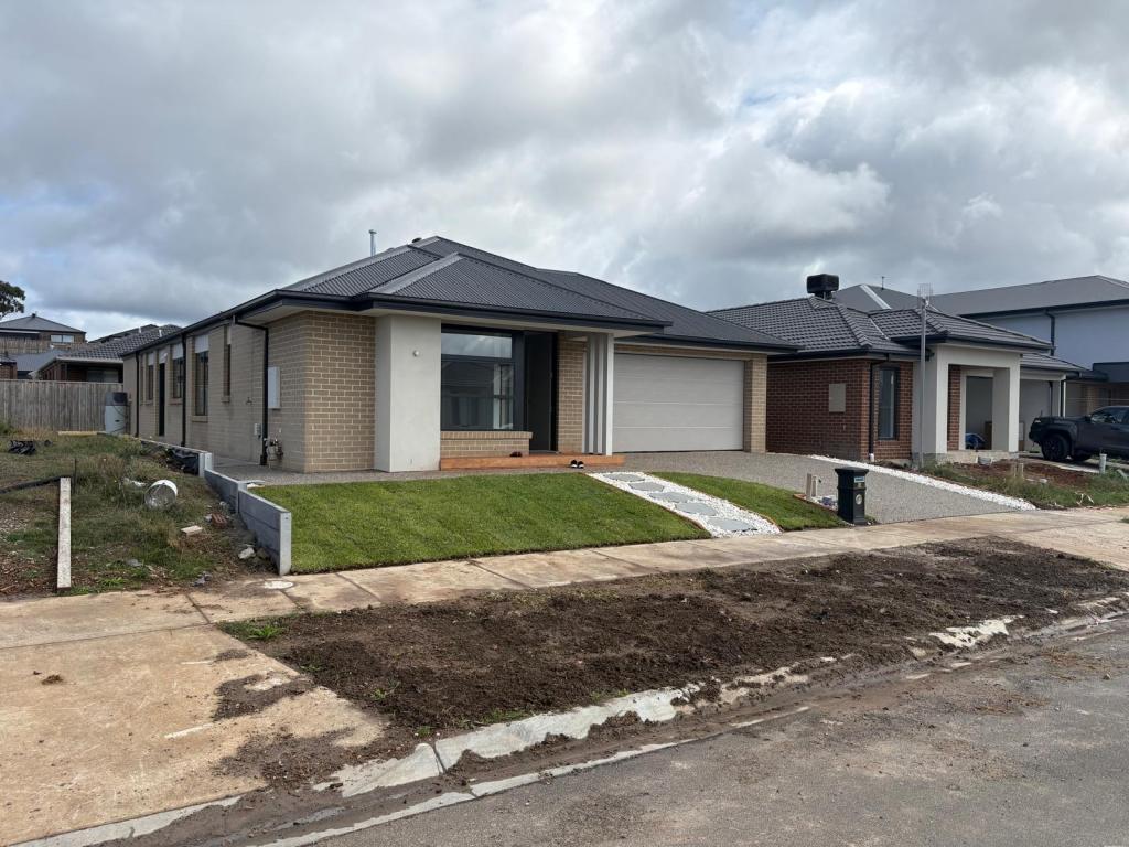 6 VANSTEENSEL WAY, OFFICER, VIC 3809