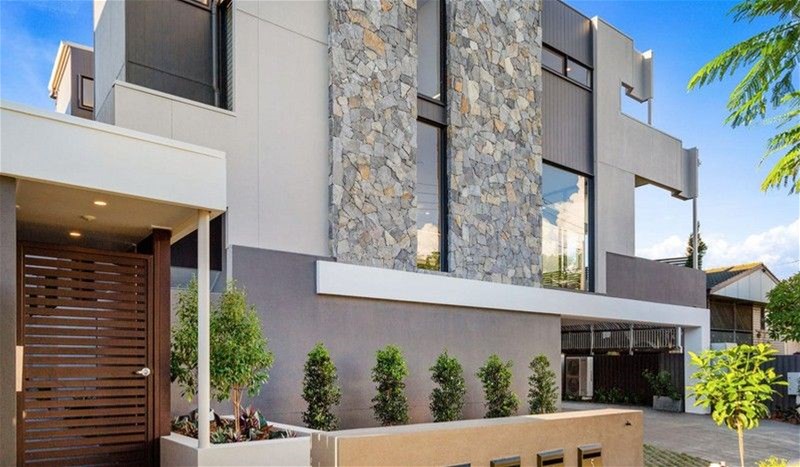 1/13 Pickwick St, Cannon Hill, QLD 4170