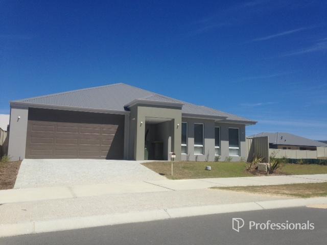 17 Summerhome Pde, Yanchep, WA 6035