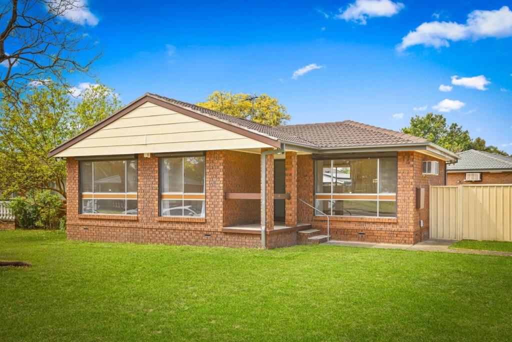 11 Hoyle Dr, Dean Park, NSW 2761
