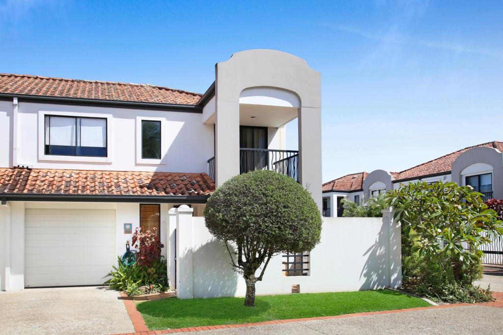 2001/2214 GOLD COAST HWY, MERMAID WATERS, QLD 4218