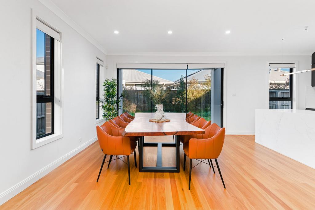 15 Travertine Gr, Box Hill, NSW 2765