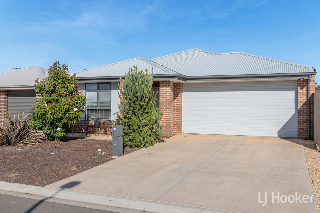 16 Kerrie Ave, Munno Para West, SA 5115