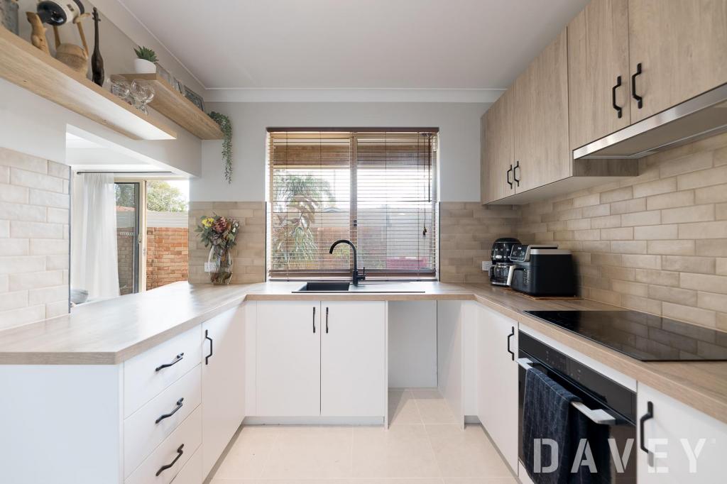 14/87 Manning St, Scarborough, WA 6019