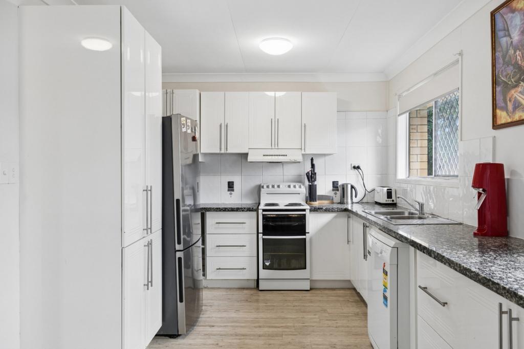18 Blackton St, Logan Central, QLD 4114