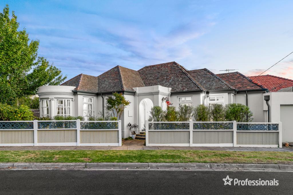 14 Hawthorn Gr, Mckinnon, VIC 3204