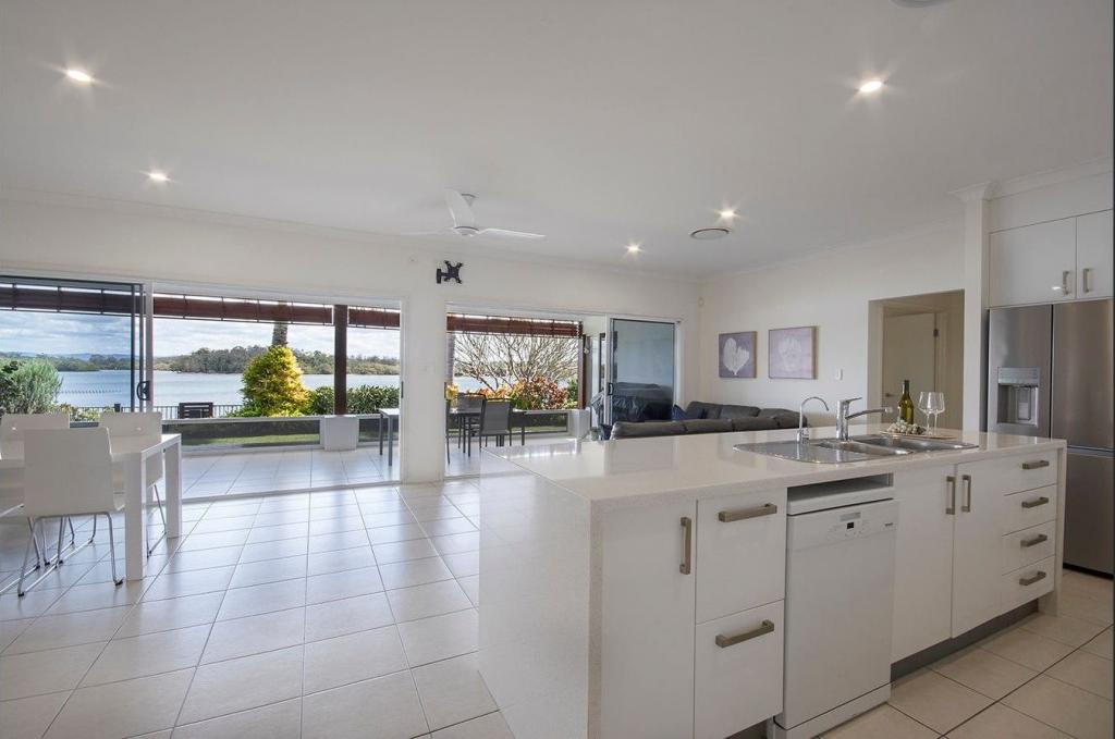 2 Oyster Bank Rd, Bli Bli, QLD 4560