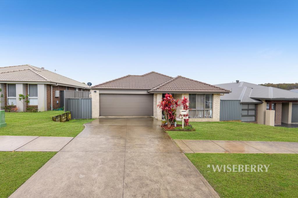 19 Clydesdale St, Wadalba, NSW 2259