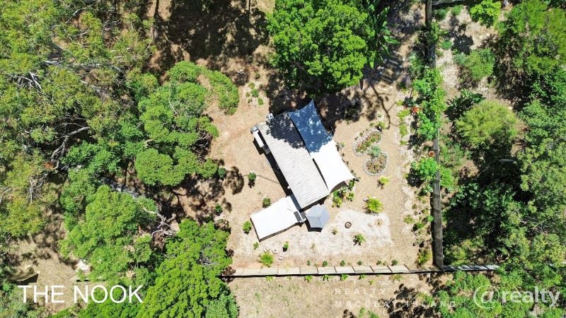 9-17 Cabriolet Cres, Macleay Island, QLD 4184