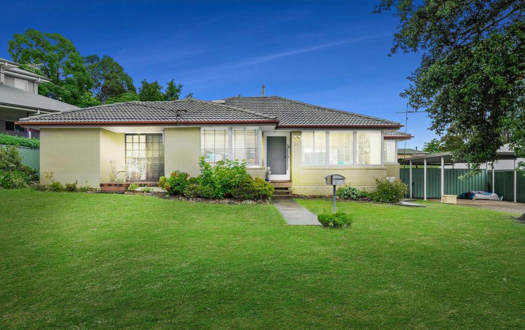 31 Linksview Rd, Springwood, NSW 2777