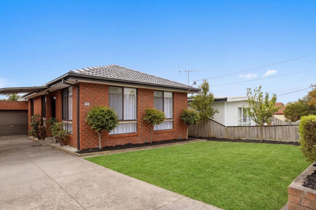 118 Seventh Ave, Rosebud, VIC 3939