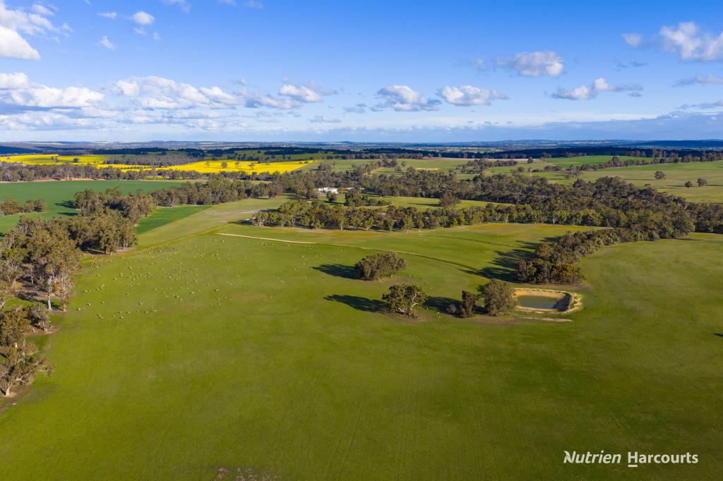 1722 Williams-Darkan Rd, Williams, WA 6391