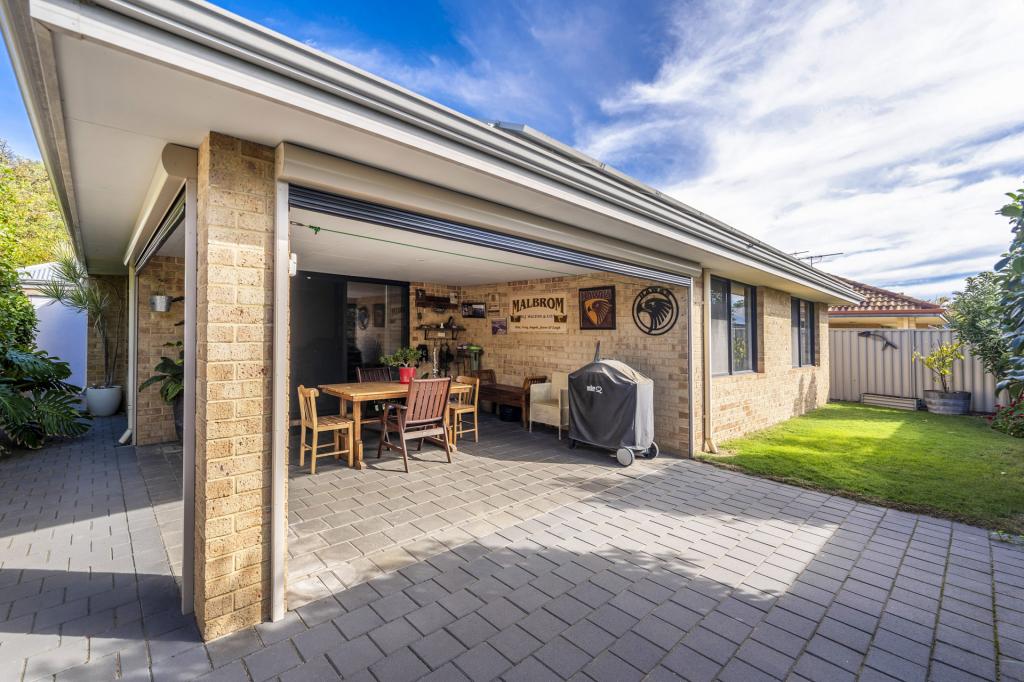 17 BINDAK BRCE, GREENFIELDS, WA 6210
