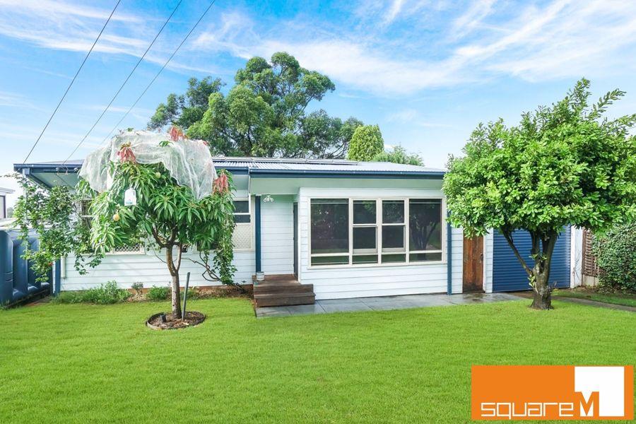 30 Noakes Pde, Lalor Park, NSW 2147