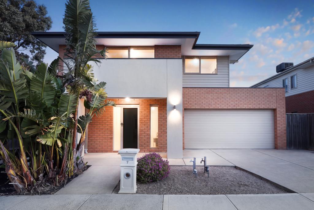 7 River Rose St, Greenvale, VIC 3059