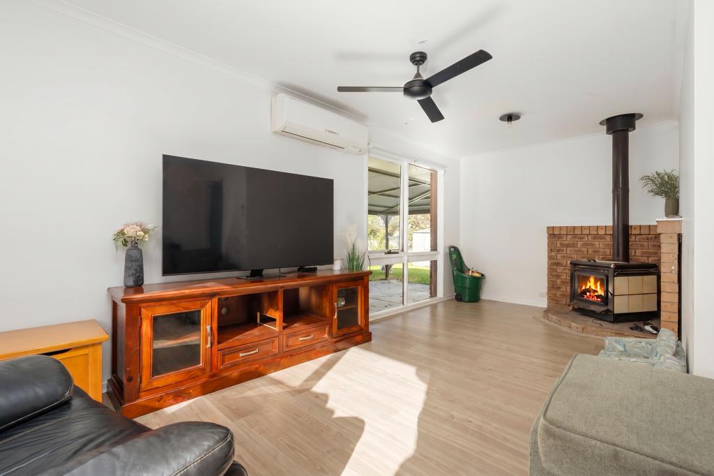 1 Mac Trebley Pl, Culcairn, NSW 2660