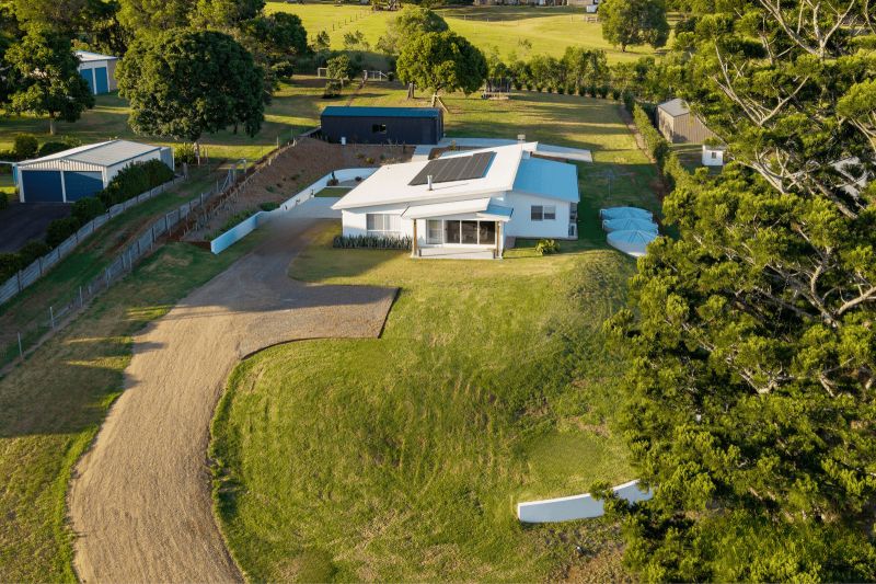 8 Sonaree Dr, Kingaroy, QLD 4610