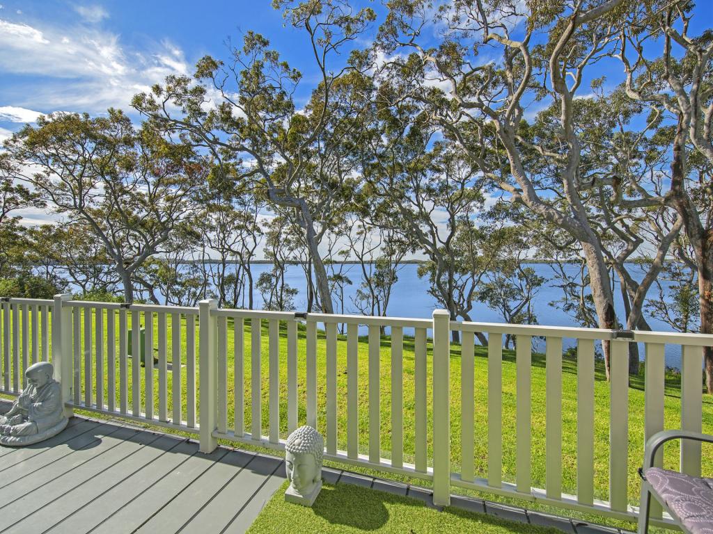 13/2 MACLEAY DR, HALEKULANI, NSW 2262