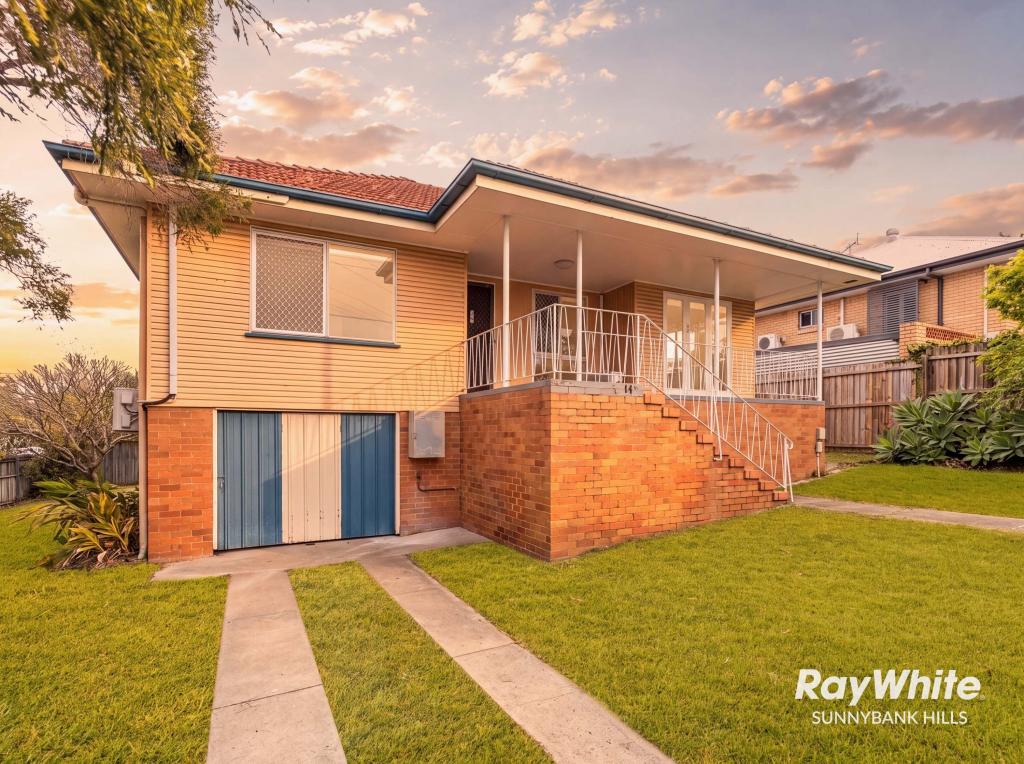 2 Walkers Dr, Balmoral, QLD 4171