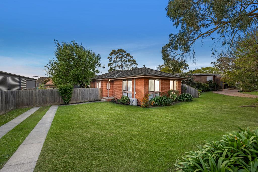 16 Riding Way, Ferntree Gully, VIC 3156