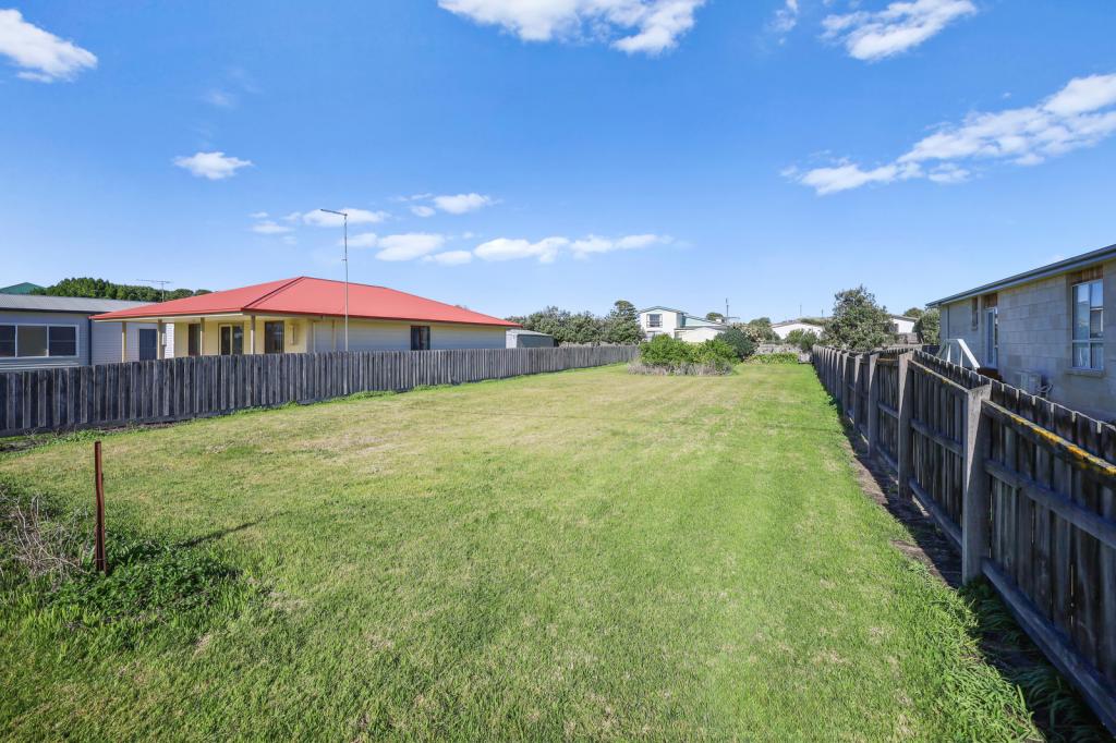 22 Robertson St, Peterborough, VIC 3270