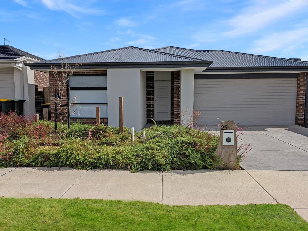 25 Mcarthur Cres, Armstrong Creek, VIC 3217