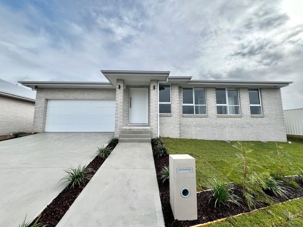 32 Dulcimere St, Tahmoor, NSW 2573