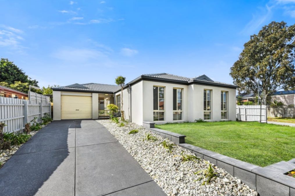 1 Brad Ct, Cranbourne North, VIC 3977