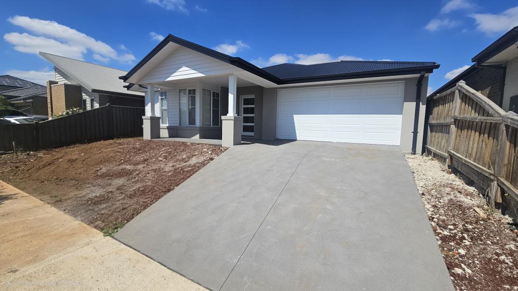 8 Dana Dr, Truganina, VIC 3029