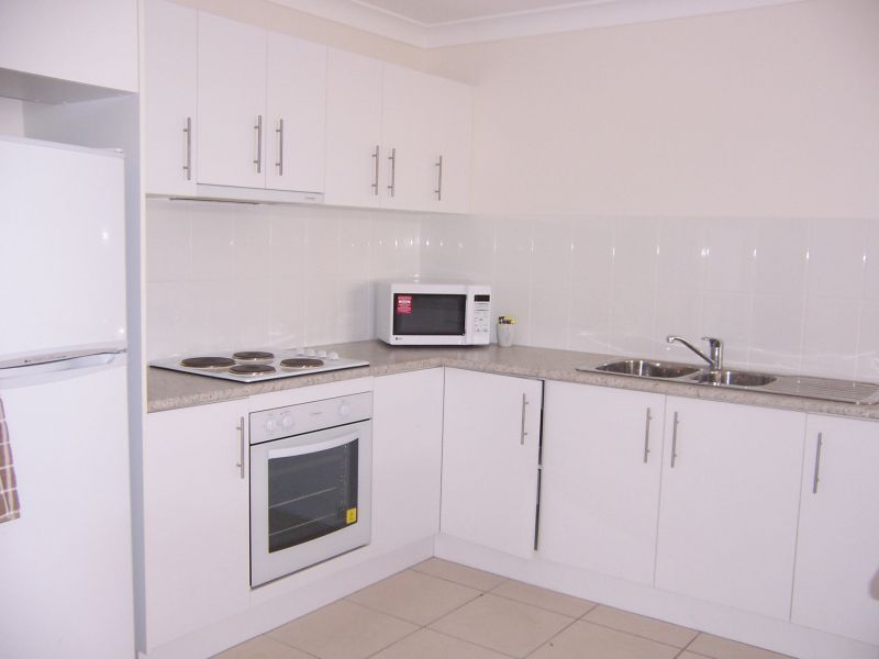 3/10 Guy St, Emerald, QLD 4720