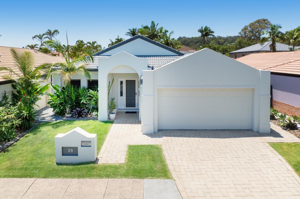 29 STINGRAY CRES, BURLEIGH WATERS, QLD 4220