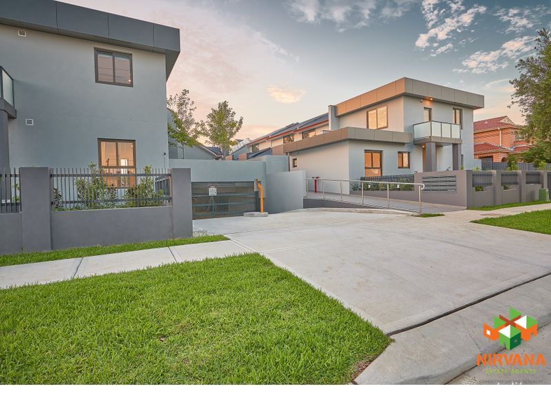 2/49 BORONIA ST, SOUTH WENTWORTHVILLE, NSW 2145