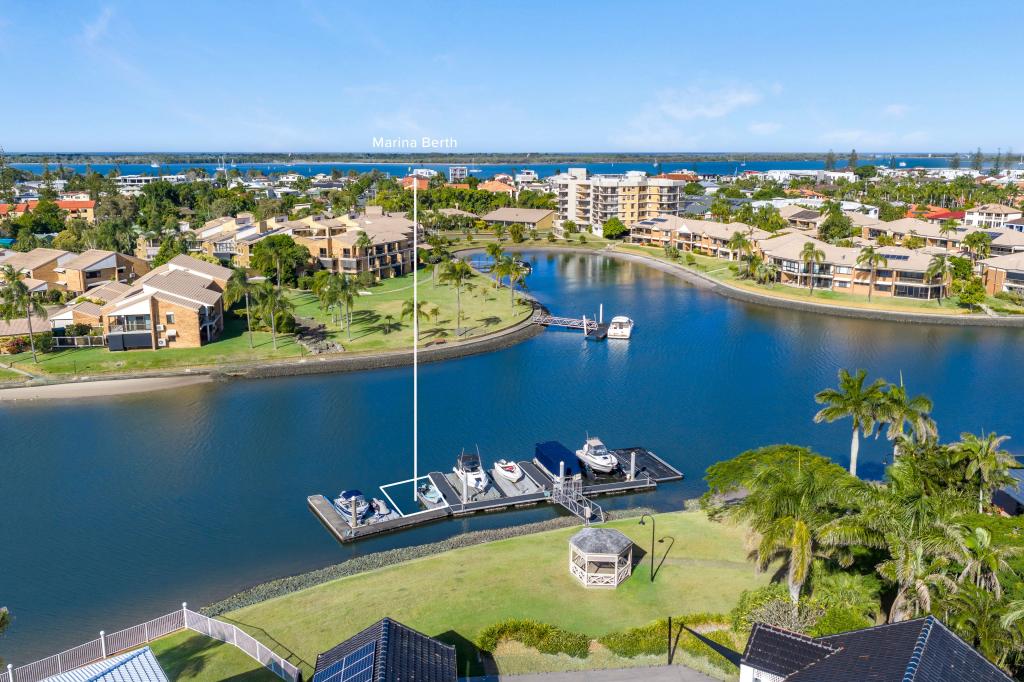 2/131 Morala Ave, Runaway Bay, QLD 4216